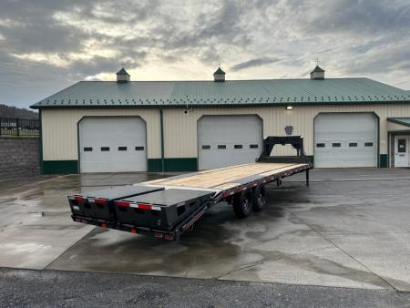 New Diamond C 30' FMAX207 Gooseneck w/Max Ramps