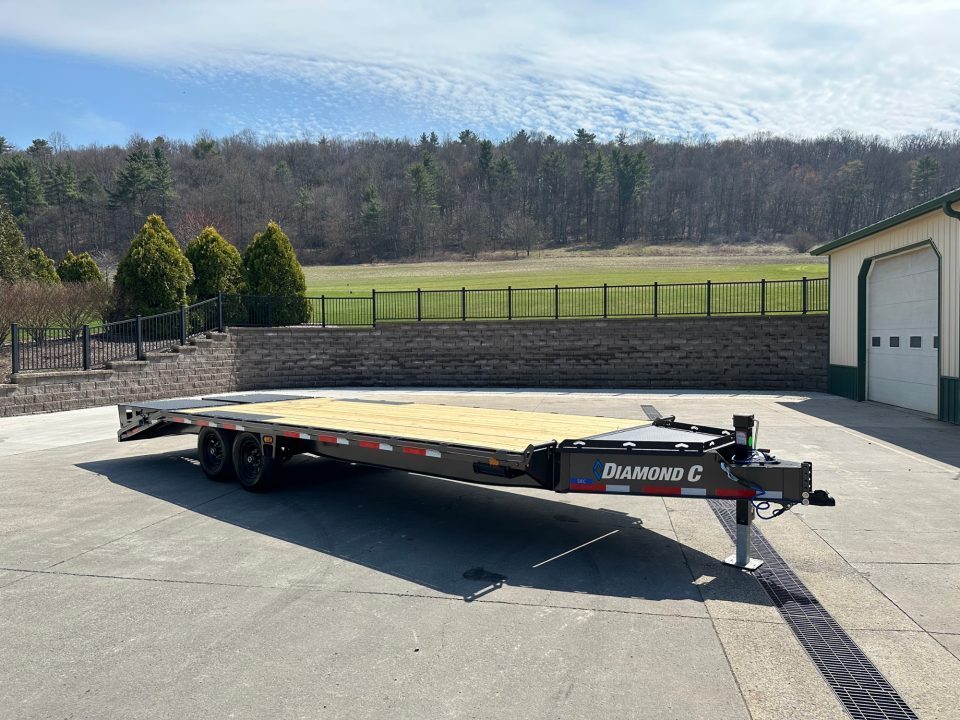 New Diamond C 24' I-Beam Deck Over with MAX Ramps (DEC207)