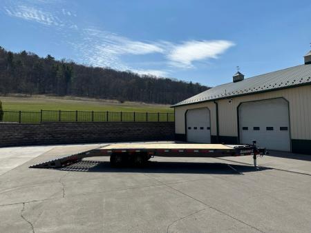 New Diamond C 24' I-Beam Deck Over with MAX Ramps (DEC207)