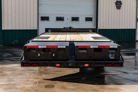 New Diamond C 24' I-Beam Deck Over with MAX Ramps (DEC208)