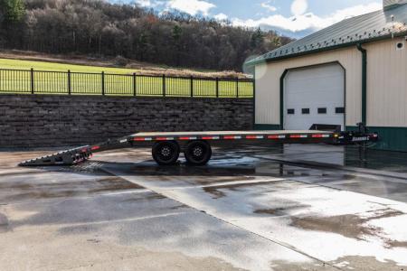 New Diamond C 24' I-Beam Deck Over with MAX Ramps (DEC208)