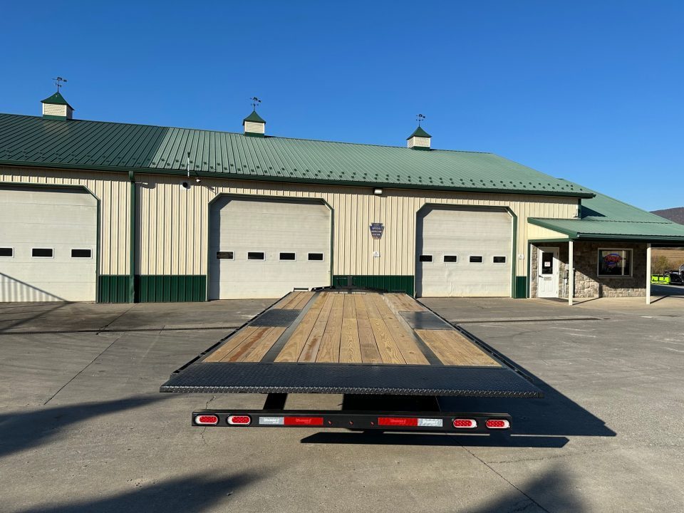 New Diamond C 24' Deckover Tilt (DET207)