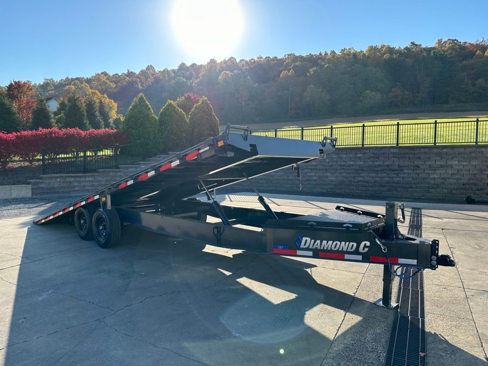New Diamond C 24' Deckover Tilt (DET207)