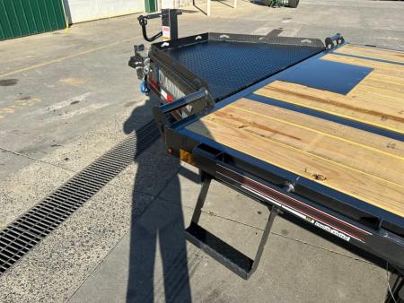 New Diamond C 24' Deckover Tilt (DET207)