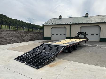 New Diamond C 30' FMAX210 Gooseneck w/Max Ramps