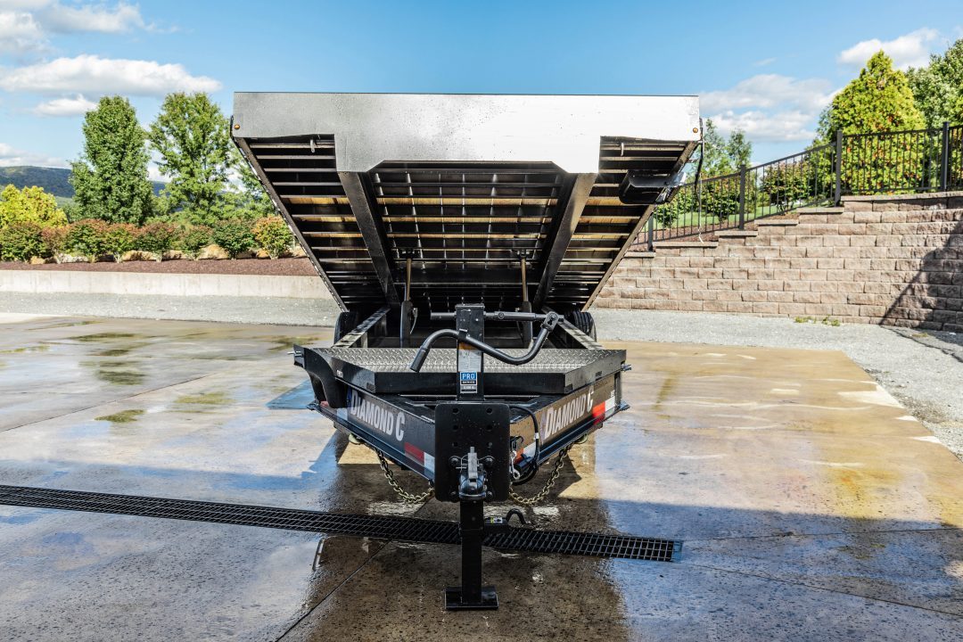 New Diamond C 24' Hydraulic Deckover Tilt (DET 210)