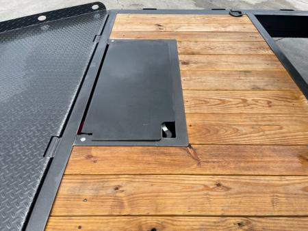 New Diamond C 22' Hydraulic Dampening Tilt (HDT207)