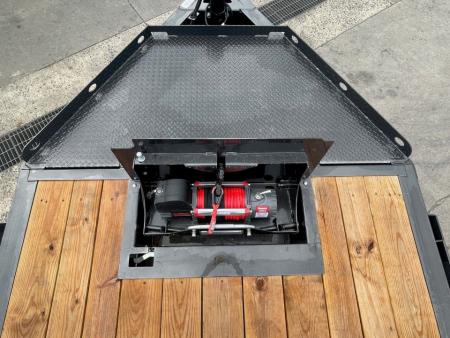 New Diamond C 22' Hydraulic Dampening Tilt (HDT207)
