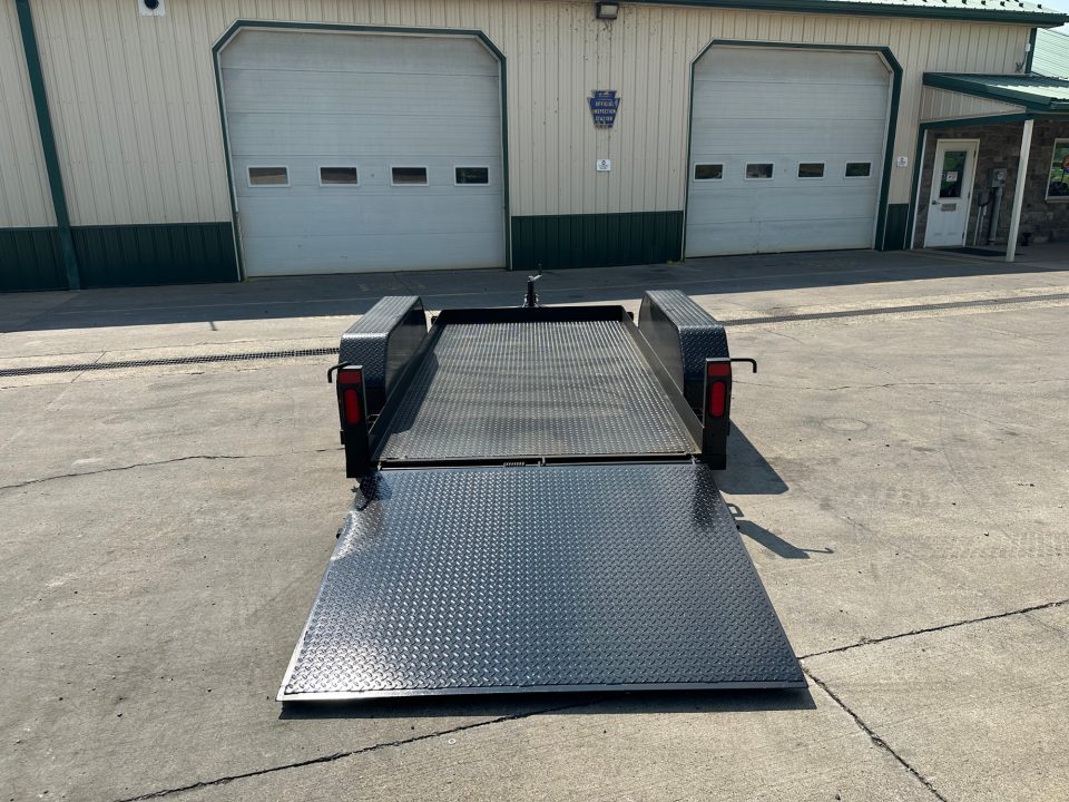 New Greenfield Trailers 10' Scissor Lift - Diamond Plate Floor