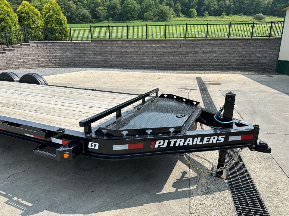 New PJ Trailers 22' Pro-Beam Equipment Trailer (EV)