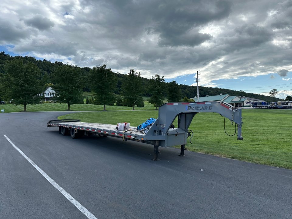 Used 2020 Diamond C FMAX 40' Straight Deck Gooseneck - Air Ride Suspension