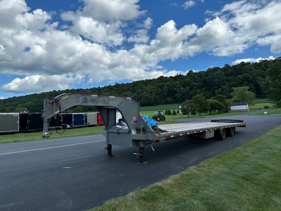 Used 2020 Diamond C FMAX 40' Straight Deck Gooseneck - Air Ride Suspension