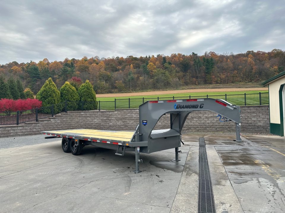 New 2026 Diamond C 24' DET207 Gooseneck Power Tiltdeck