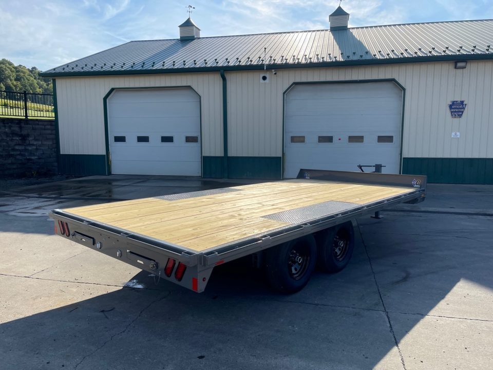 New Diamond C 16' Channel Deck Over with Slide in Ramps (GDD 206)