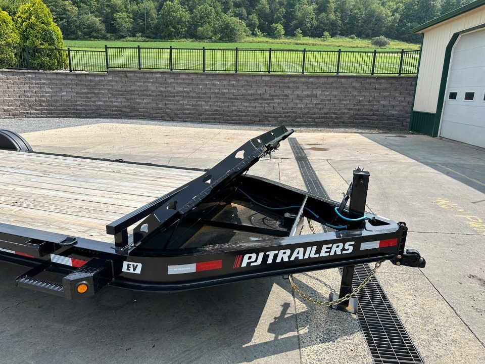 New PJ Trailers 22' Pro-Beam Equipment Trailer (EV)