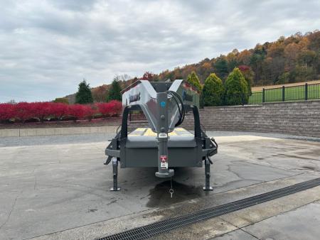 New 2026 Diamond C 24' DET207 Gooseneck Power Tiltdeck