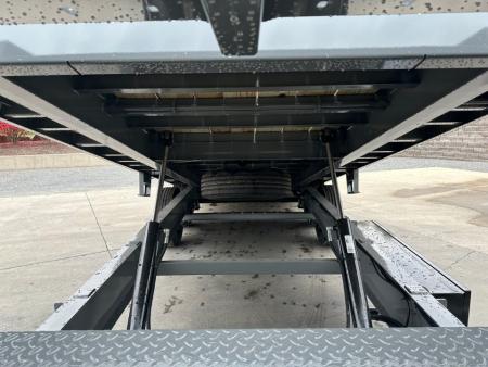 New 2026 Diamond C 24' DET207 Gooseneck Power Tiltdeck