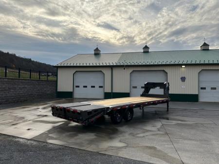 New Diamond C 25' FMAX207 Gooseneck w/Max Ramps