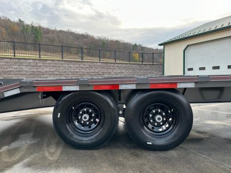 New Diamond C 25' FMAX207 Gooseneck w/Max Ramps