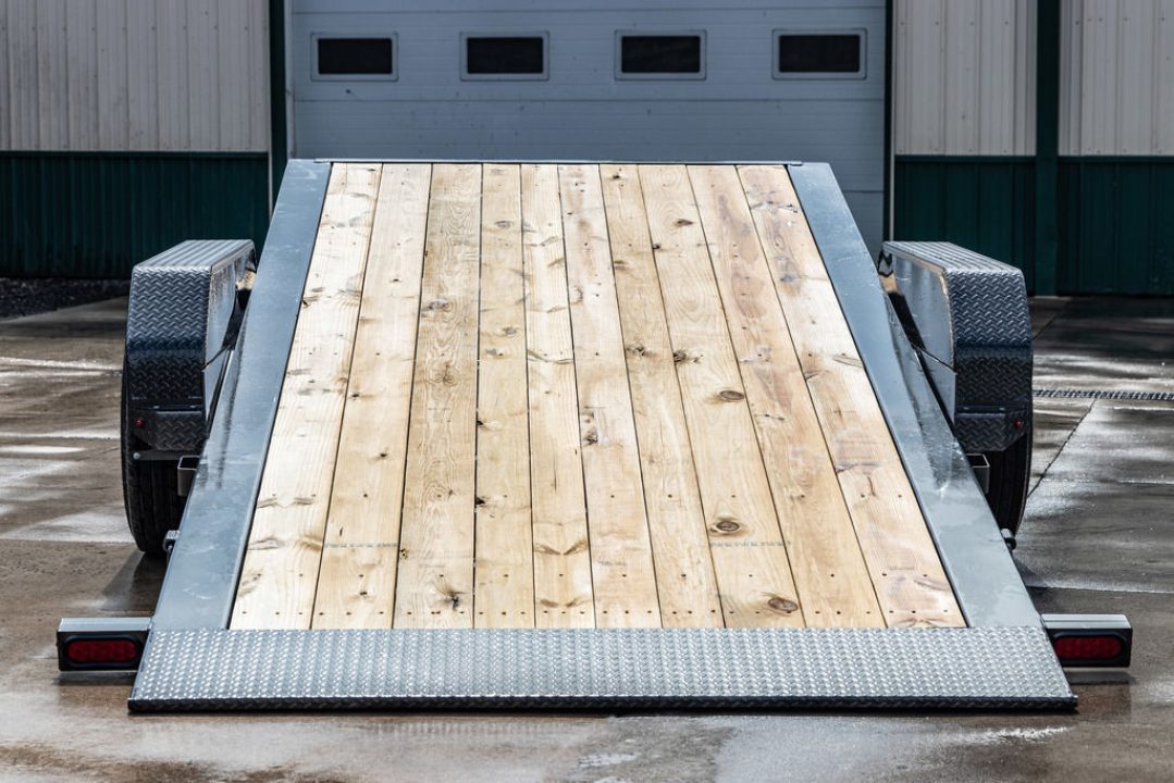 New Diamond C 20' Hydraulic Dampening Tilt (HDT207)