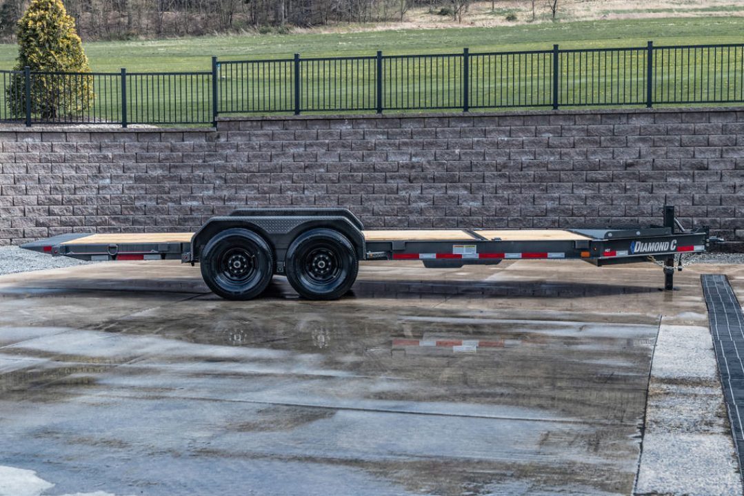 New Diamond C 20' Hydraulic Dampening Tilt (HDT207)