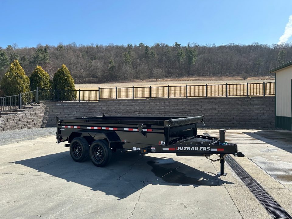 New PJ Trailers 14' Low-Pro Dump - 24" Sides (DL)