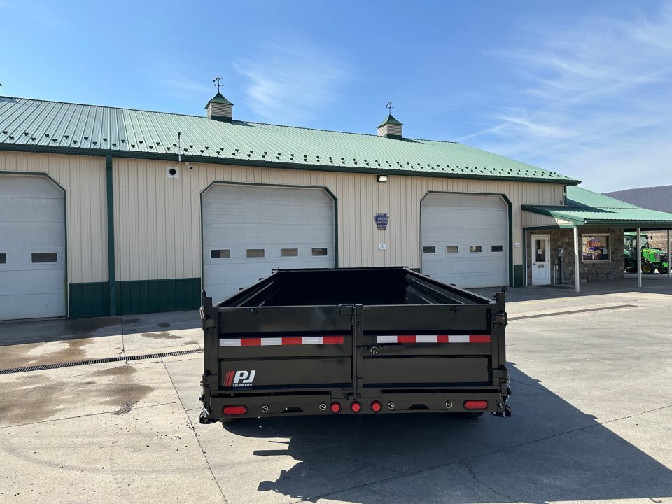 New PJ Trailers 14' Low-Pro Dump - 24" Sides (DL)