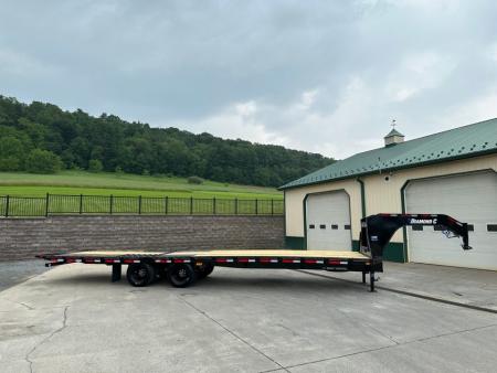New Diamond C 32' FMAX210 Gooseneck w/Hydraulic Dovetail