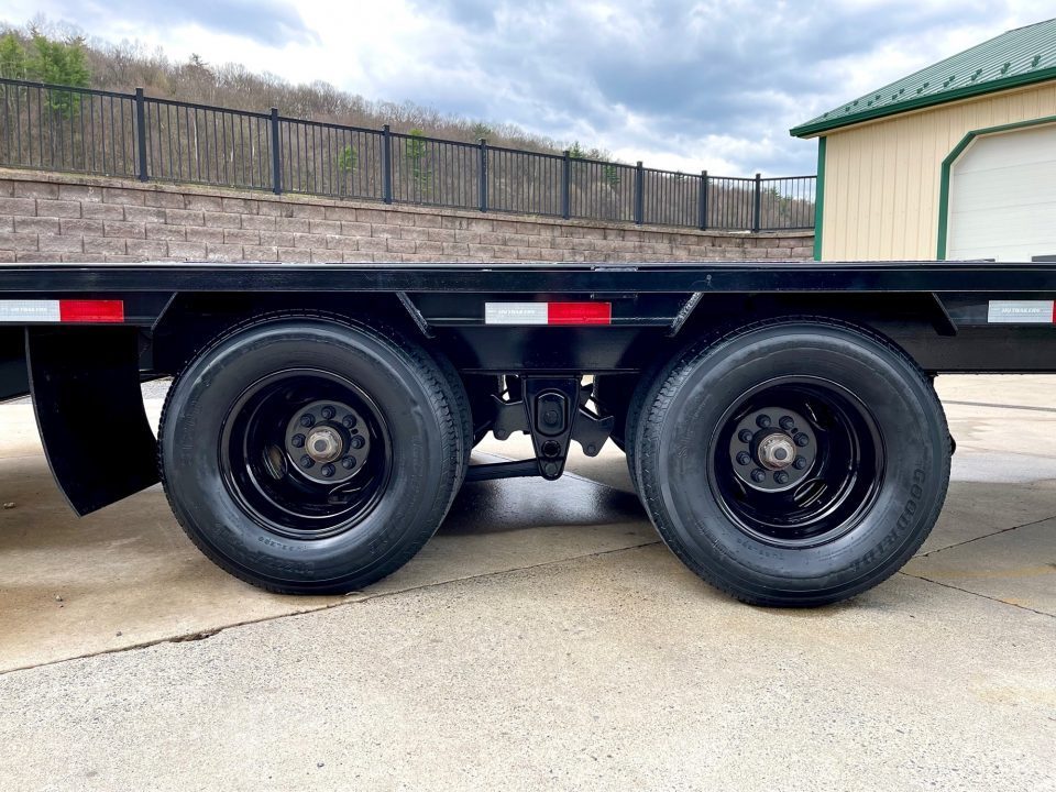 New PJ 30' Low-Pro Flatdeck with Duals (LD) - Monster Ramps