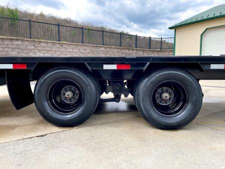 New PJ 30' Low-Pro Flatdeck with Duals (LD) - Monster Ramps