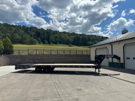 New PJ 30' Low-Pro Quest Series Gooseneck w/Monster Ramps