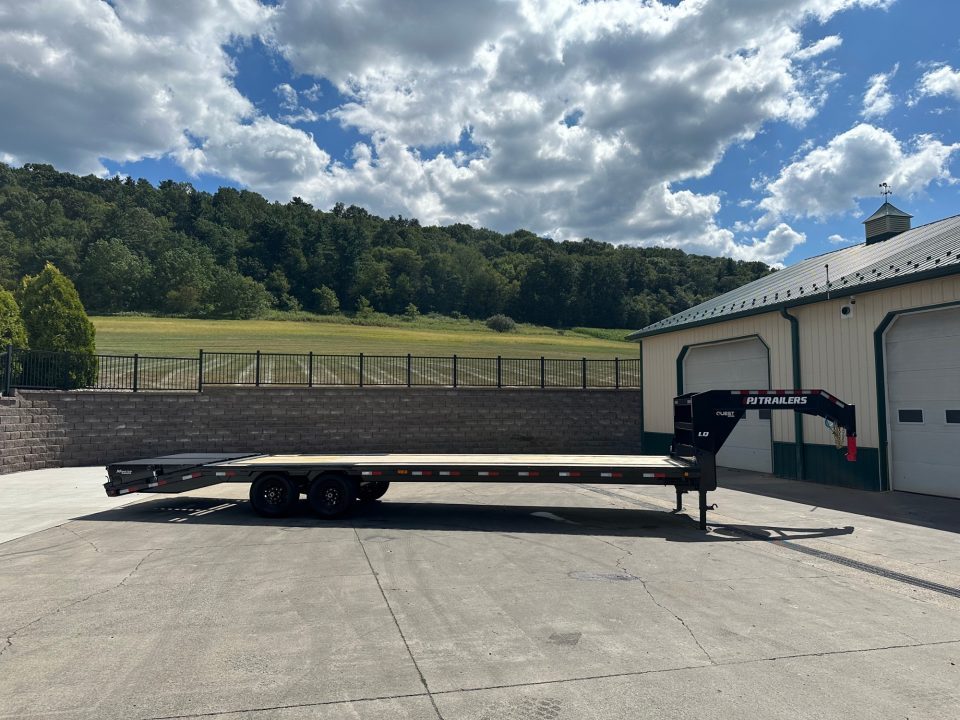 New PJ 30' Low-Pro Quest Series Gooseneck w/Monster Ramps