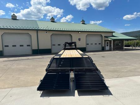 New PJ 30' Low-Pro Quest Series Gooseneck w/Monster Ramps