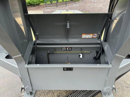 New Diamond C 32' FMAX212 Gooseneck w/Max Ramps