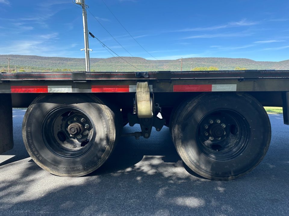 Used 2024 Diamond C 40' FMAX212 Gooseneck w/Max Ramps