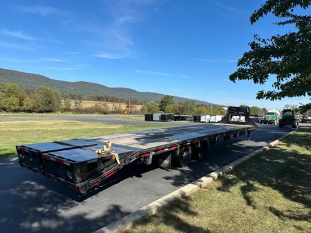 Used 2024 Diamond C 40' FMAX212 Gooseneck w/Max Ramps