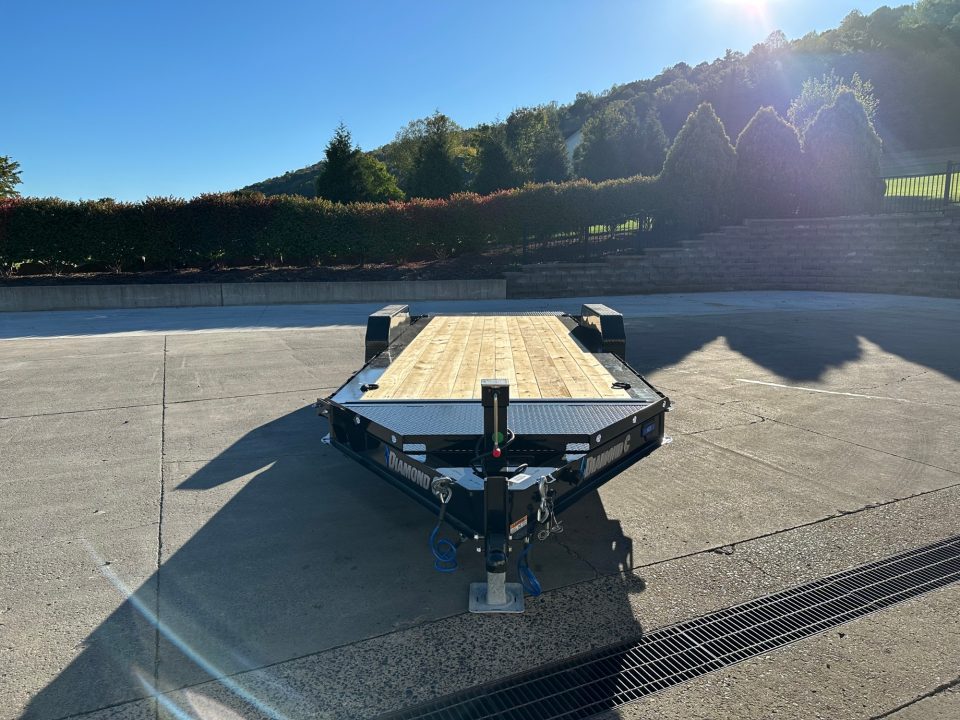 New Diamond C 20' Hydraulic Dampening Tilt (HDT 207)