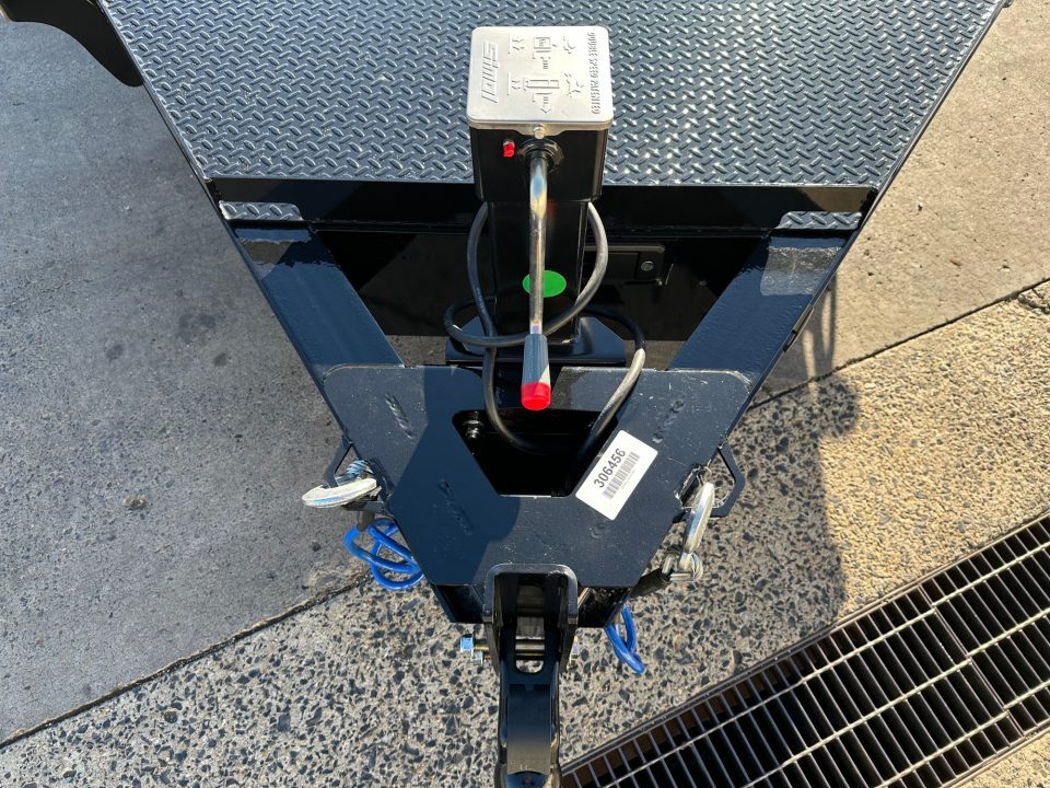 New Diamond C 20' Hydraulic Dampening Tilt (HDT 207)