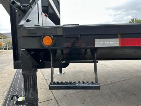 New PJ 25' Low-Pro Quest Series Gooseneck w/Monster Ramps