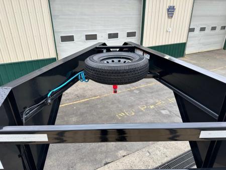 New PJ 25' Low-Pro Quest Series Gooseneck w/Monster Ramps