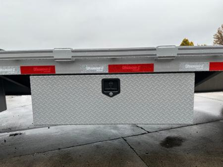 New Diamond C 32' FMAX210 Gooseneck w/Hydraulic Dovetail - Pacesetter Edition