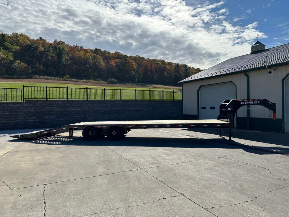 New PJ 32' Low-Pro Flatdeck with Duals (LD) - Monster Ramps