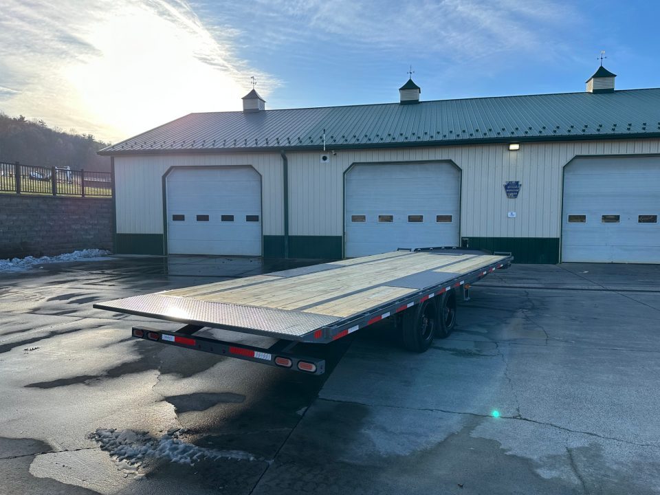 New Diamond C 24' Deckover Tilt (DET208)