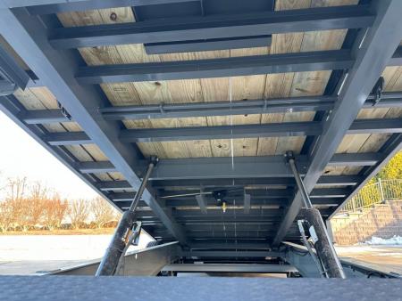 New Diamond C 24' Deckover Tilt (DET208)