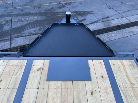 New Diamond C 24' Deckover Tilt (DET208)