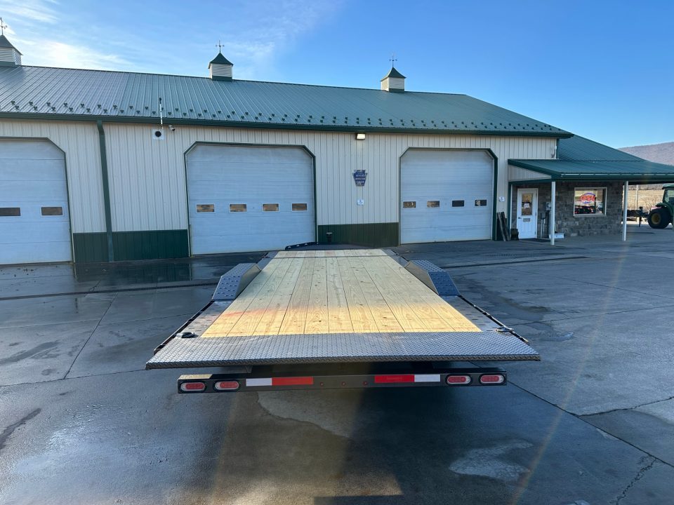 New Diamond C 22' Full Width Hydraulic Dampening Tilt (HXD 207)