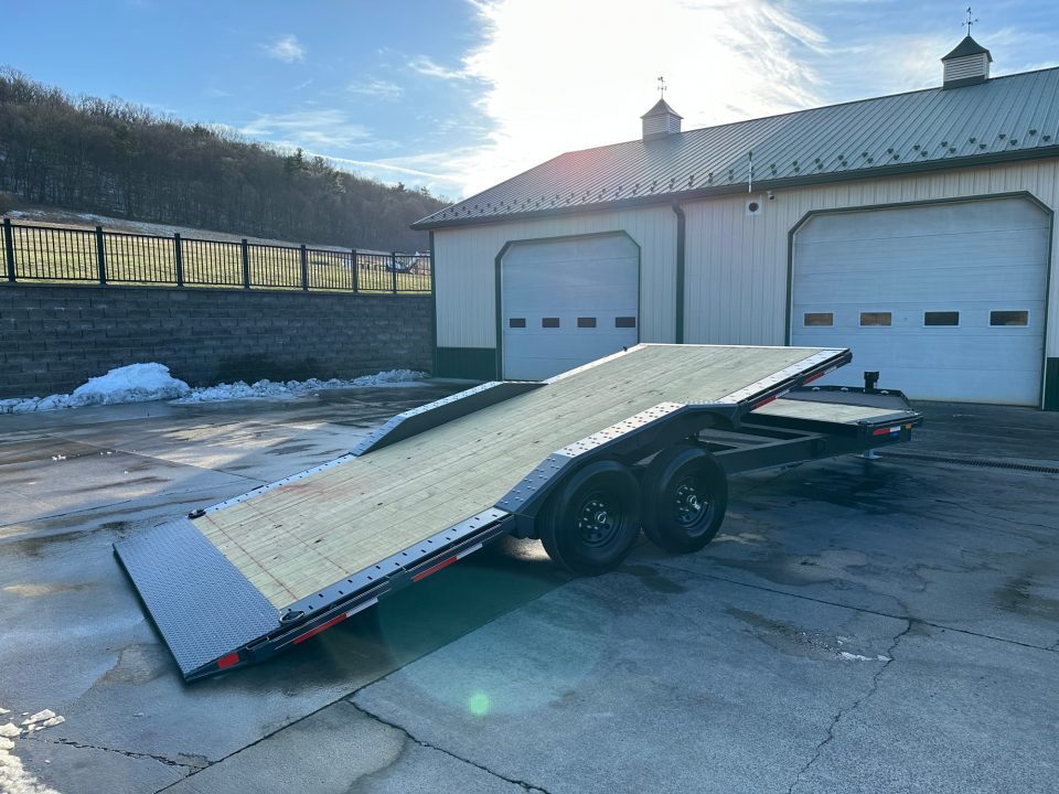 New Diamond C 22' Full Width Hydraulic Dampening Tilt (HXD 207)