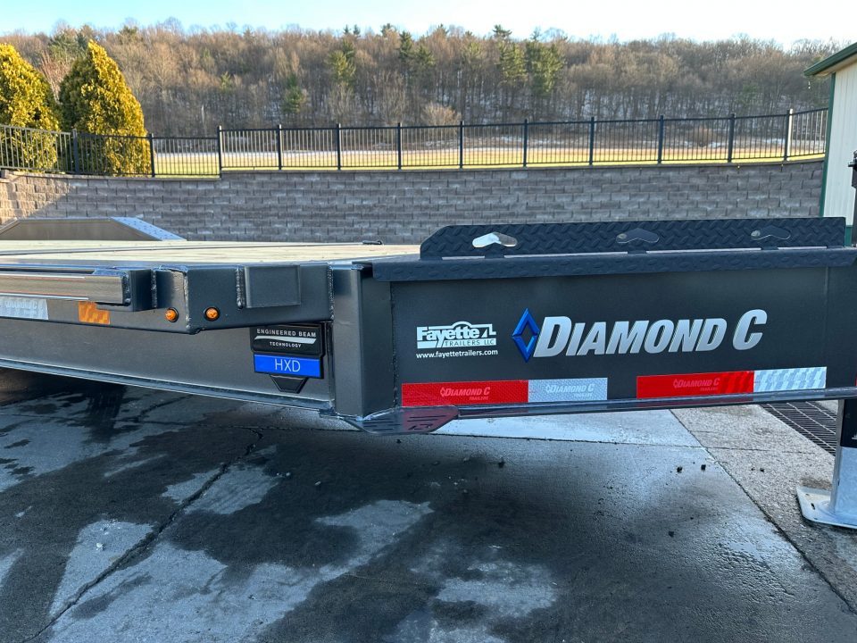 New Diamond C 22' Full Width Hydraulic Dampening Tilt (HXD 207)