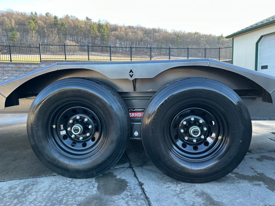 New Diamond C 22' Full Width Hydraulic Dampening Tilt (HXD 207)