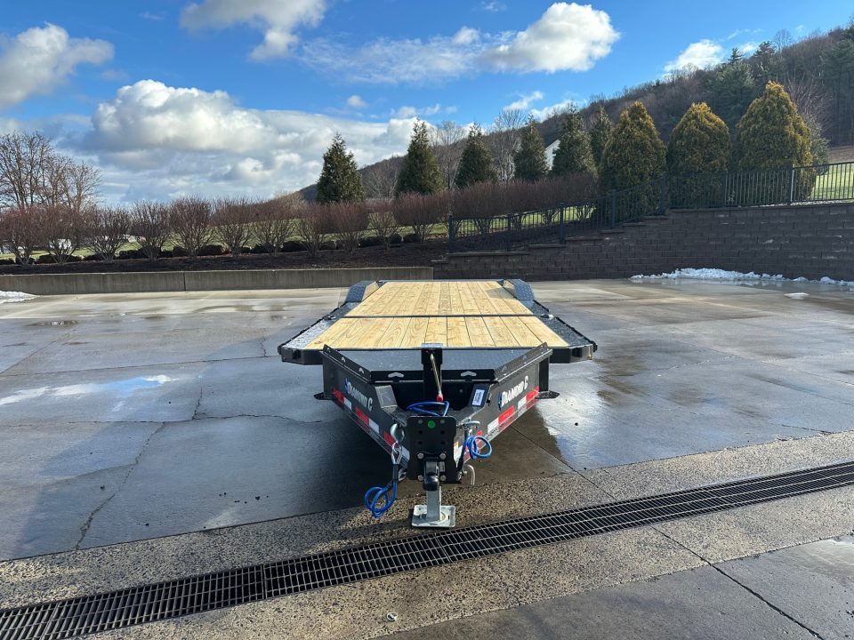 New Diamond C 24' Hydraulic Dampened Tilt (HXD)